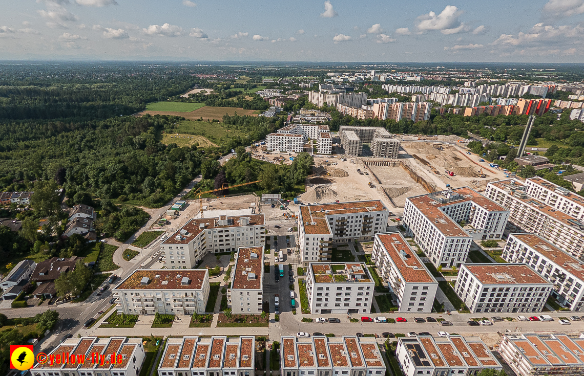 07.06.2023 - Aktuelle Luftbilder aus dem Alexisquartier und Pandion Verde in Neuperlach in München